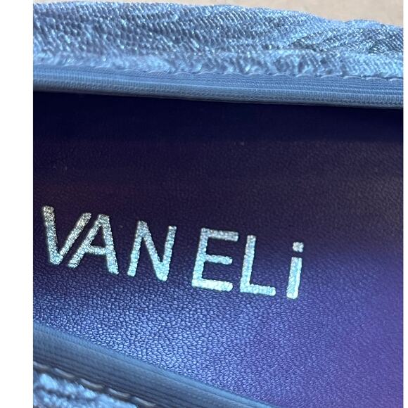 Vaneli Women's Size 7M Women's Gray Floral Textured Slip On Flat Casual Shoes - Picture 2 of 11